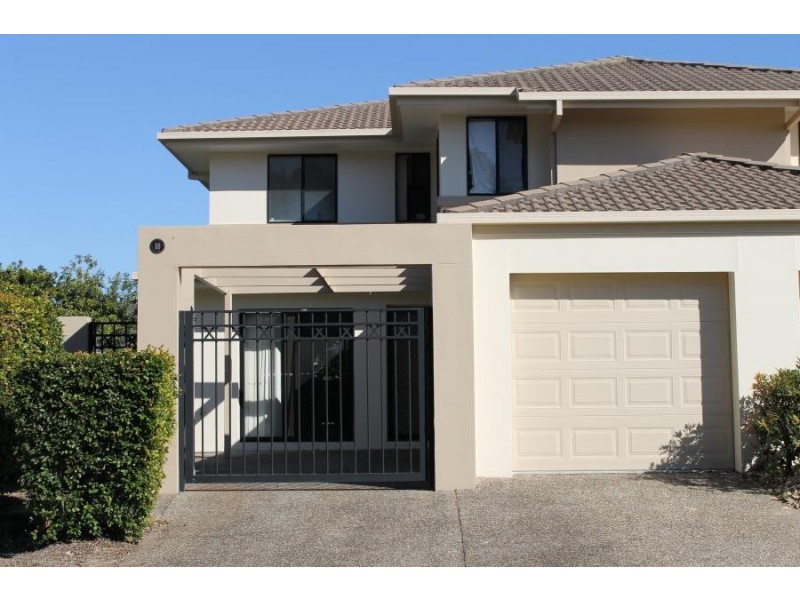 18/2 Tuition street, Upper Coomera QLD 4209