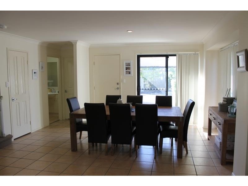 18/2 Tuition street, Upper Coomera QLD 4209