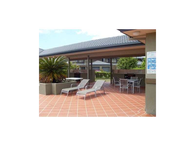 18/2 Tuition street, Upper Coomera QLD 4209