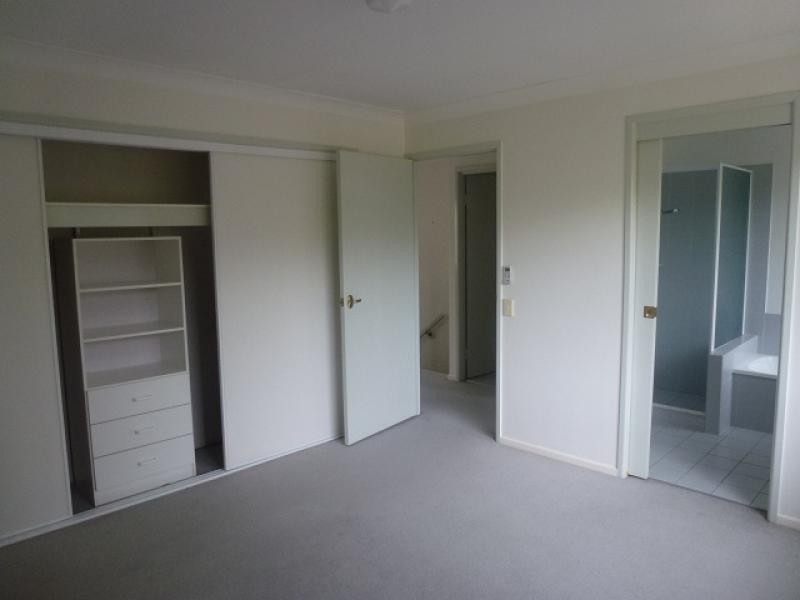 77 Nursery Ave, Runcorn QLD 4113