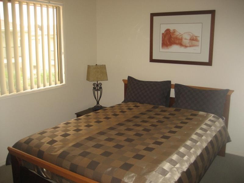 10 Johnston Street, Carina QLD 4152