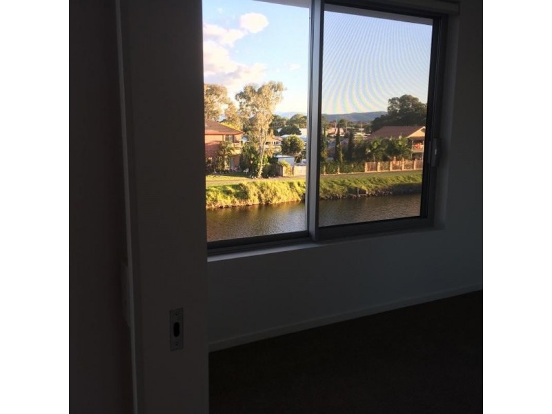 UNIT 1313 / 8 WATERFORD COURT, Bundall QLD 4217