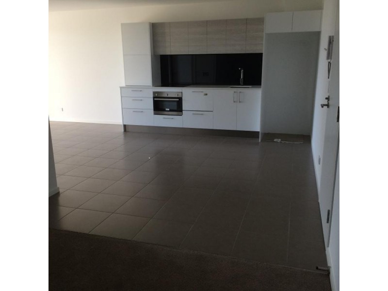 UNIT 1313 / 8 WATERFORD COURT, Bundall QLD 4217