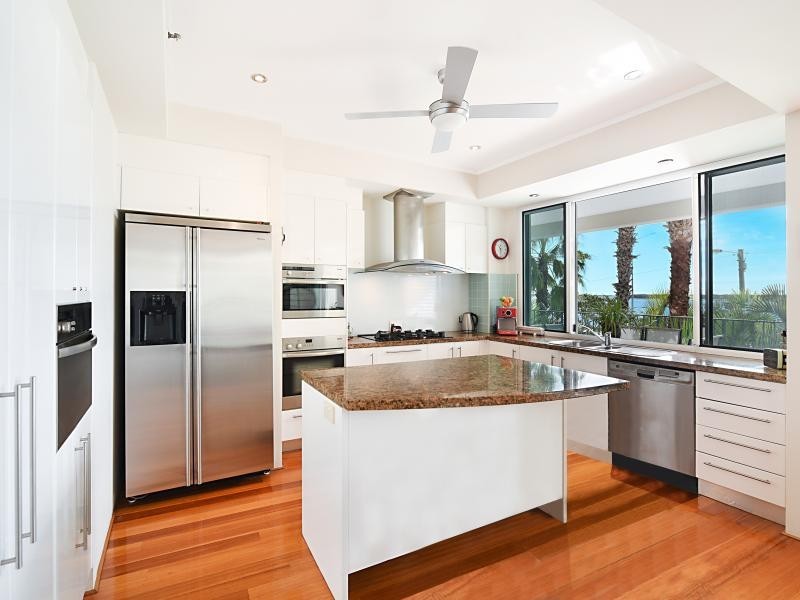 326 Marine Parade, Labrador QLD 4215