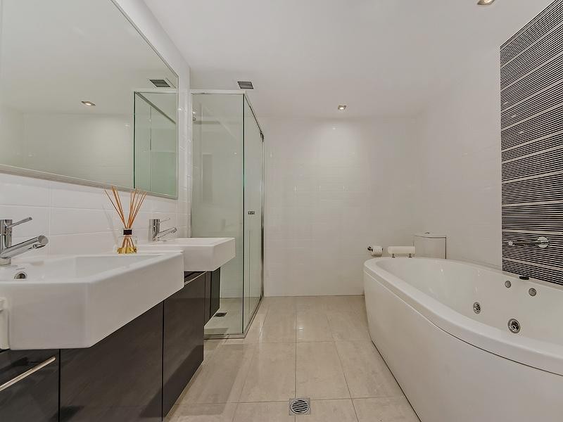 111 / 22 Ben Lexcen Place, Robina QLD 4226