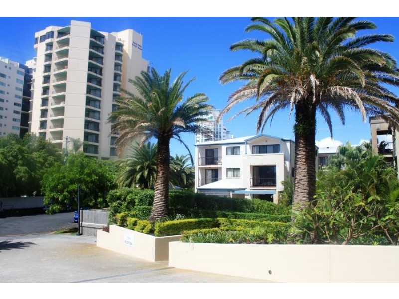 1 / 38 Labrador Street, Labrador QLD 4215