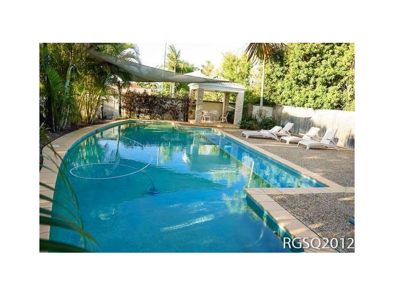 8 Peter Court, Sunnybank Hills QLD 4109