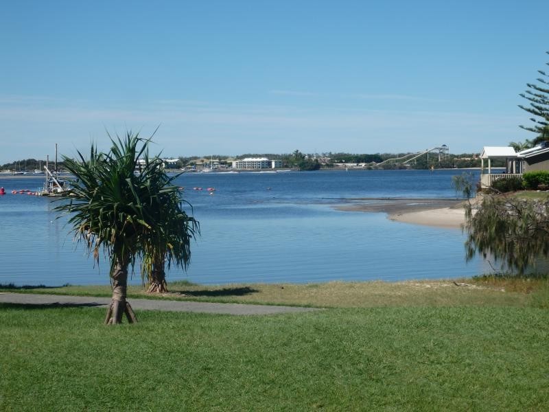 4/138 MARINE PARADE, Southport QLD 4215