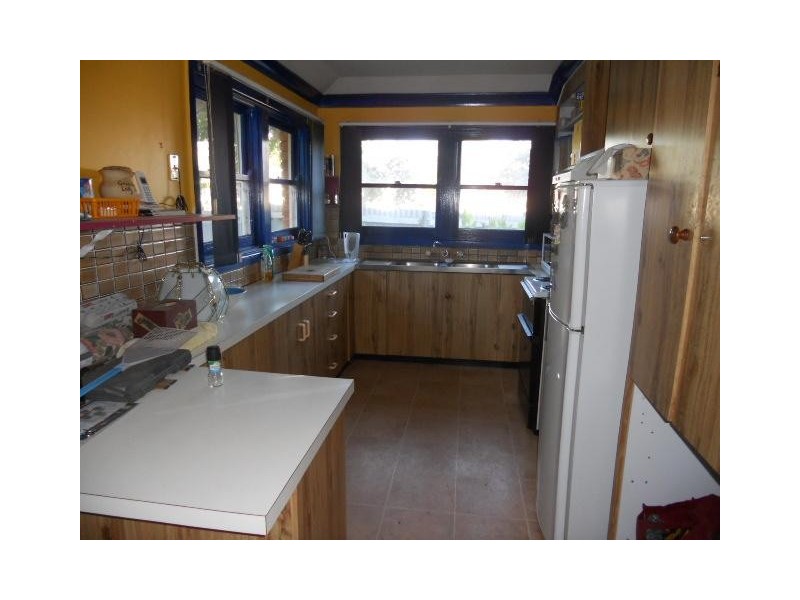 107 CASWELL STREET, Peak Hill NSW 2869