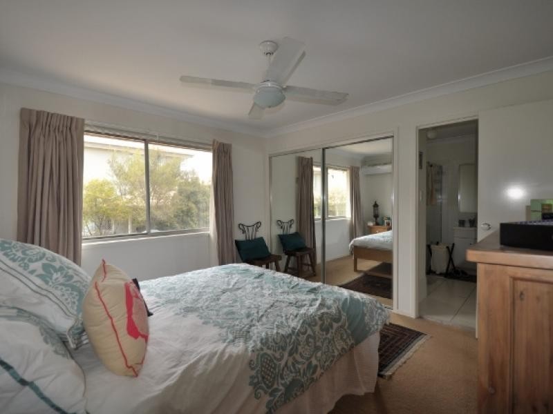 130 Jutland Street, Oxley QLD 4075