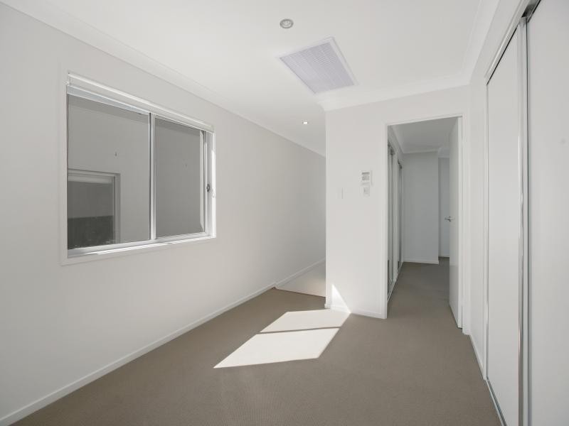 1 / 57 Charles Canty Drive, Wellington Point QLD 4160