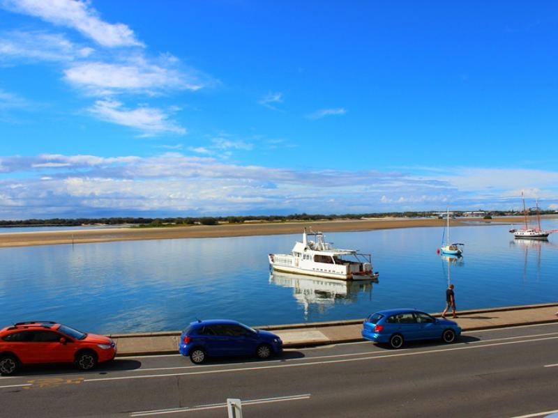 326 Marine Parade, Labrador QLD 4215