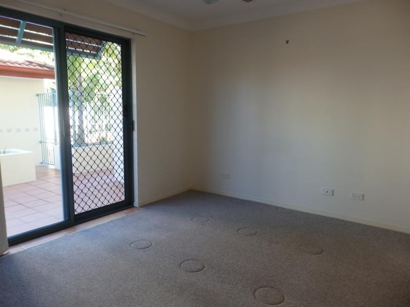 8/140 MARINE PARADE, Southport QLD 4215