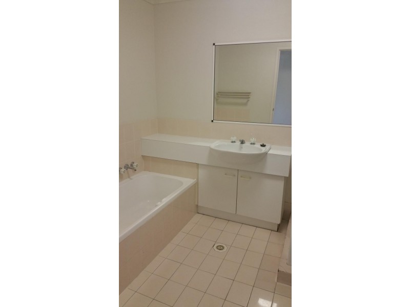 125 / 128 Benowa Road, Southport QLD 4215