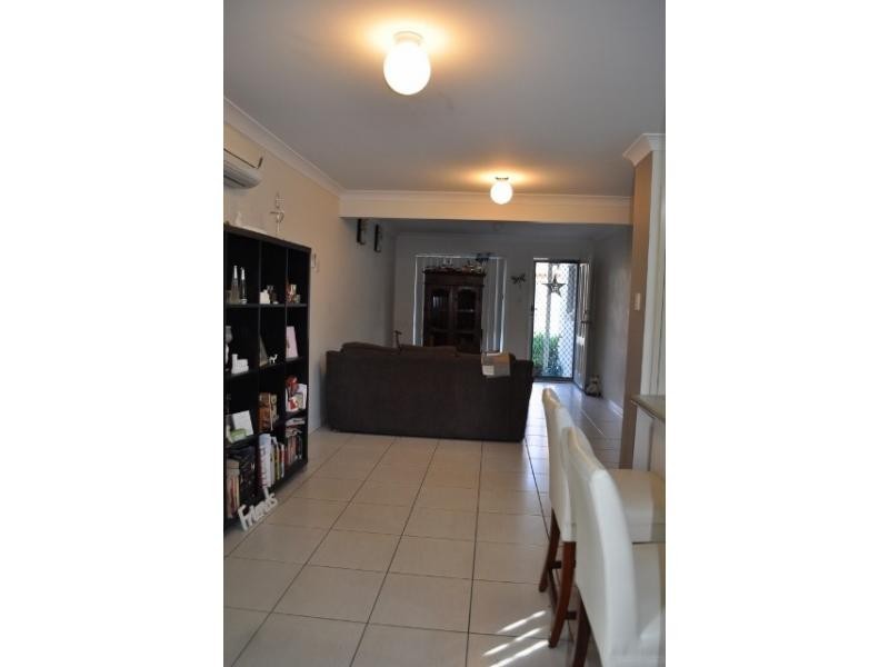 130 Jutland Street, Oxley QLD 4075