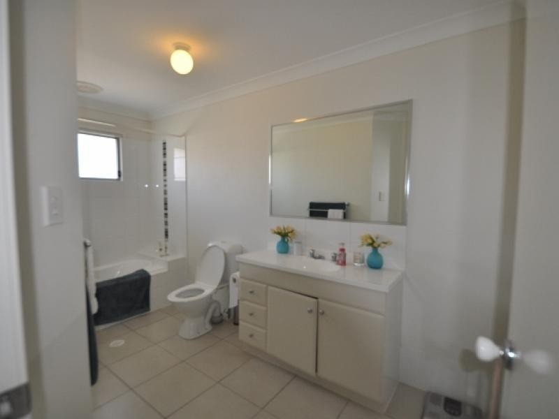 130 Jutland Street, Oxley QLD 4075