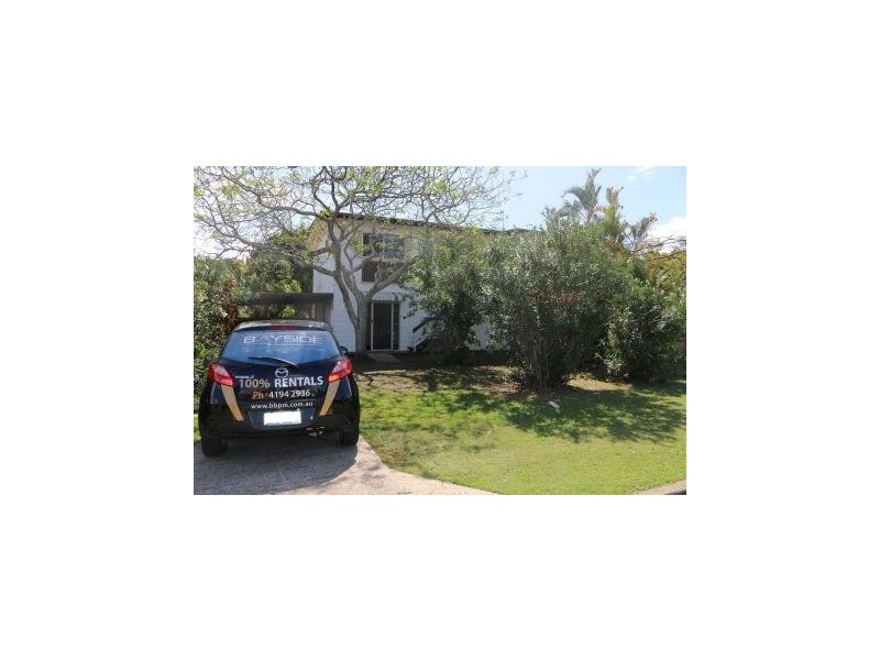 9 Arthur St, Urangan QLD 4655