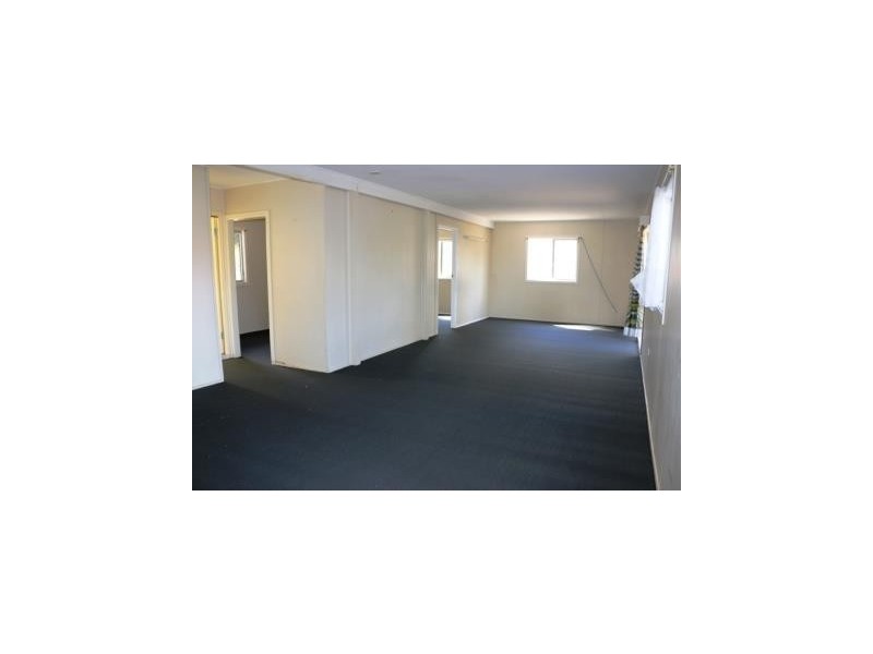 9 Arthur St, Urangan QLD 4655