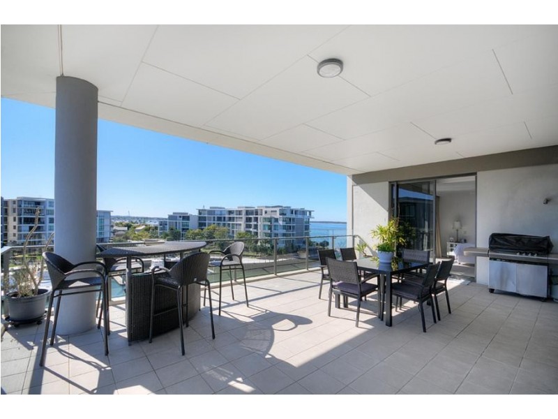 2501/323 Bayview Street, Hollywell QLD 4216