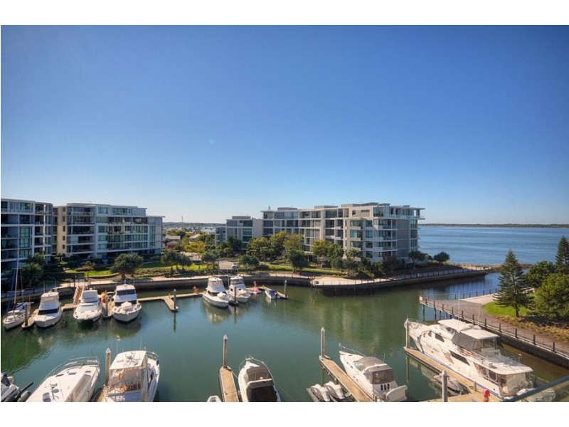 2501/323 Bayview Street, Hollywell QLD 4216