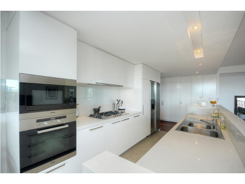 2501/323 Bayview Street, Hollywell QLD 4216