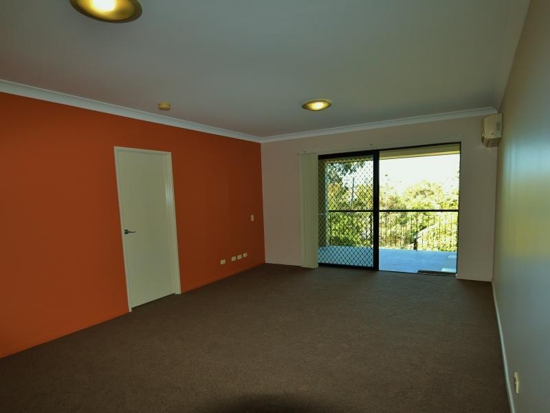 70 Norman Crescent, Norman Park QLD 4170