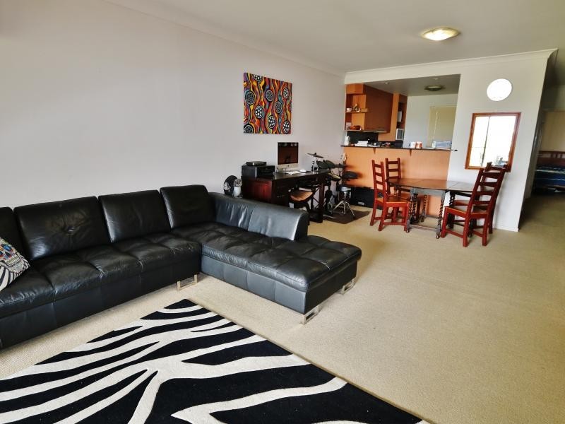 70 Norman Crescent, Norman Park QLD 4170