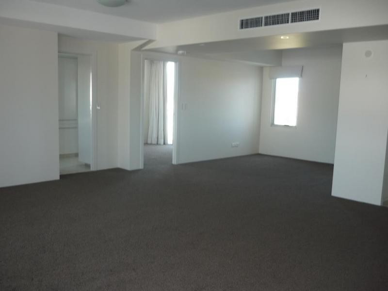 19 Mermaid Ave, Mermaid Beach QLD 4218