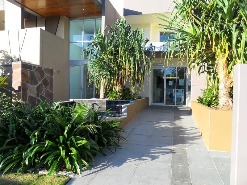 53 Darrambal, Chevron Island QLD 4217