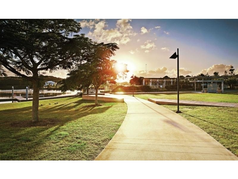 811 North Quay Drive, Hope Island QLD 4212