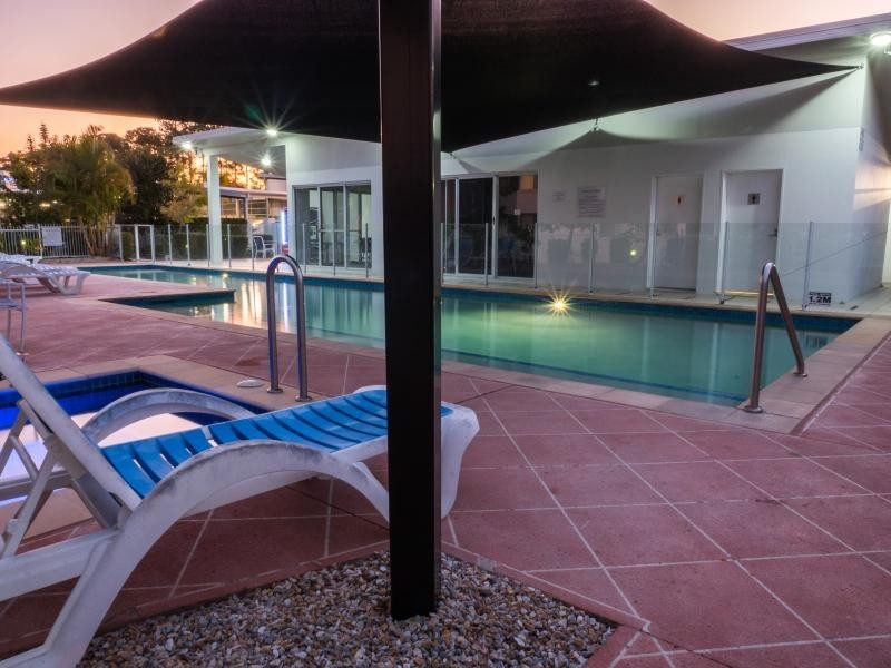 98 University Drive, Varsity Lakes QLD 4227