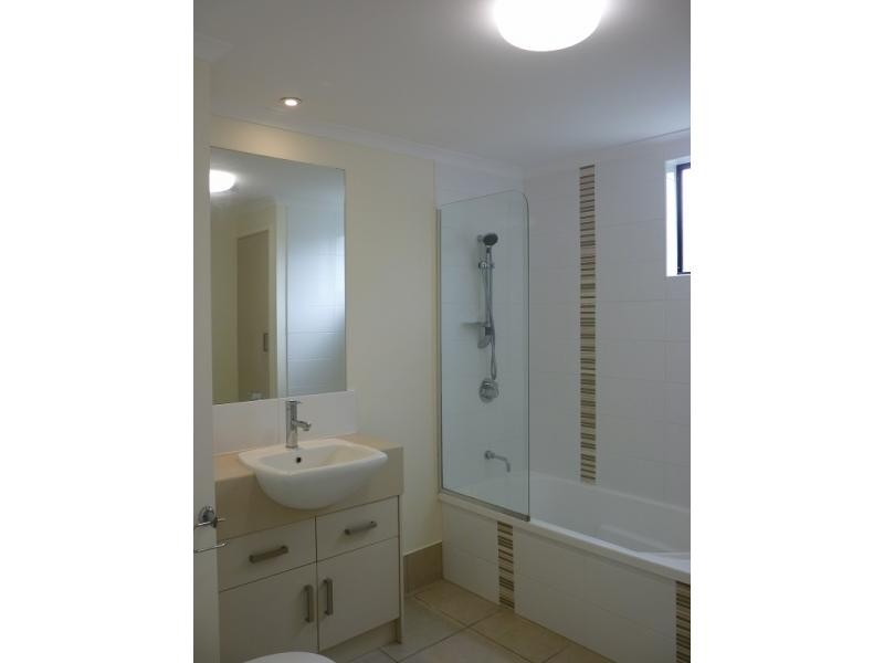 1 / 6-24 Henry Street, West End QLD 4810