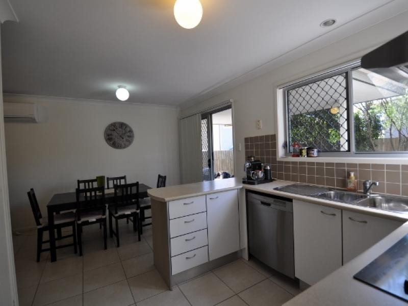 130 Jutland Street, Oxley QLD 4075