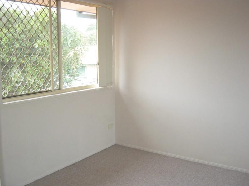 32 Riverview Rd, Nerang QLD 4211