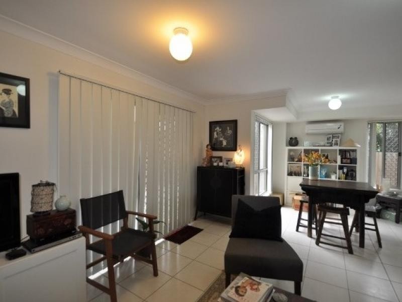 130 Jutland Street, Oxley QLD 4075