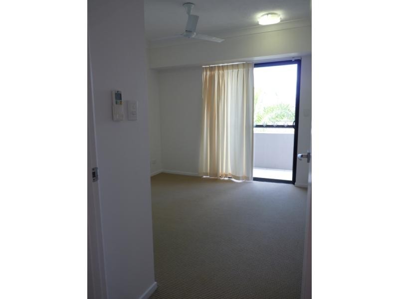 1 / 6-24 Henry Street, West End QLD 4810