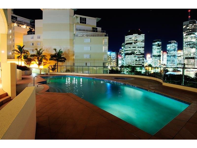 2 / 321 Main street, Kangaroo Point QLD 4169