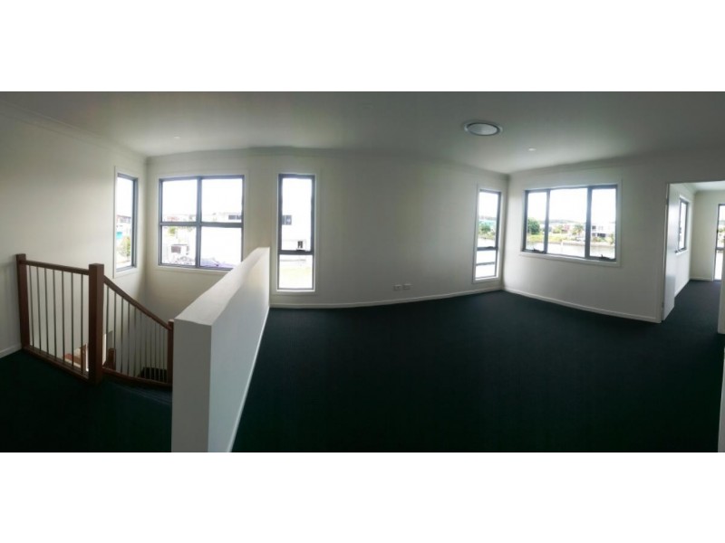 73 Cova Boulevard, Hope Island QLD 4212