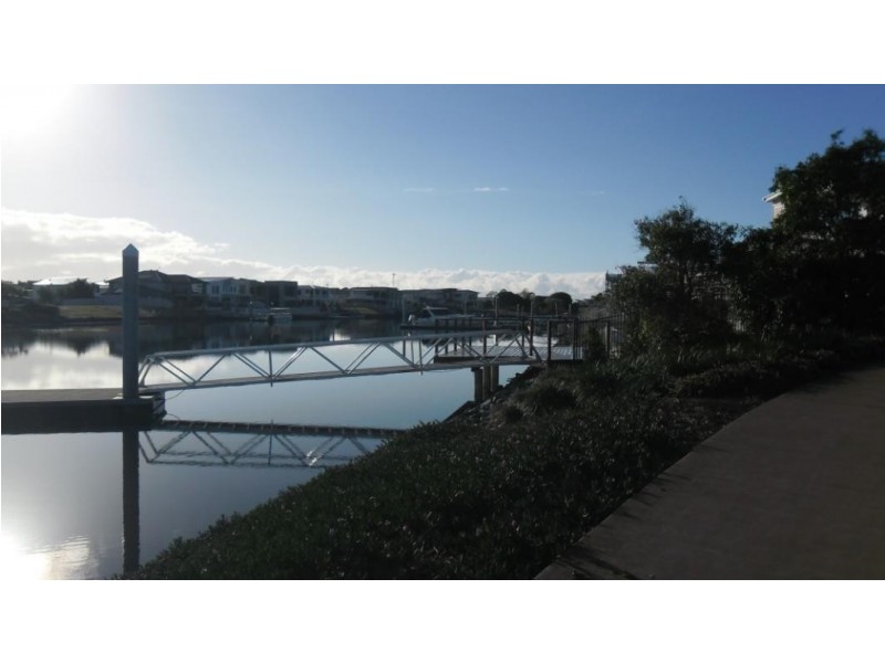 73 Cova Boulevard, Hope Island QLD 4212
