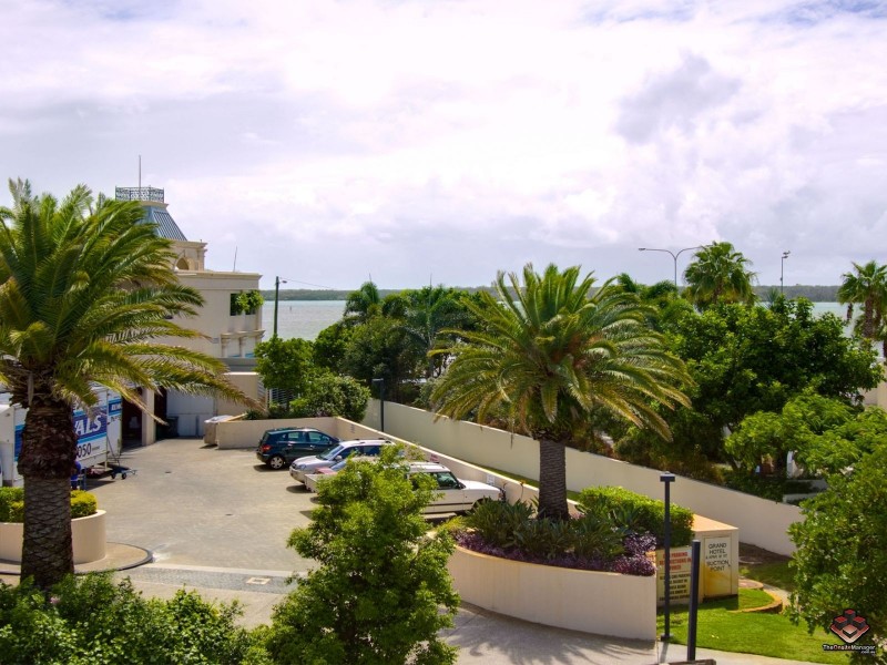 38 Labrador Street, Labrador QLD 4215