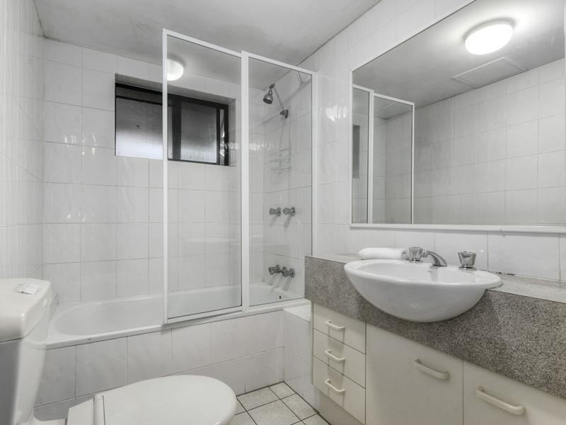 30 / 101 Bowen St, Spring Hill QLD 4000