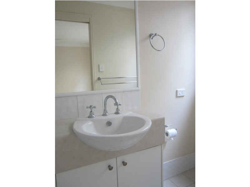 61 Johnston Street, Carina QLD 4152