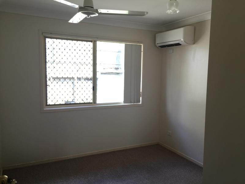 359 Warrigal Rd, Eight Mile Plains QLD 4113