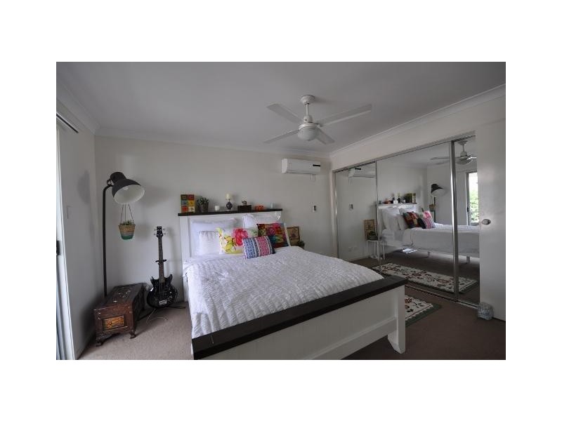 130 Jutland St, Oxley QLD 4075
