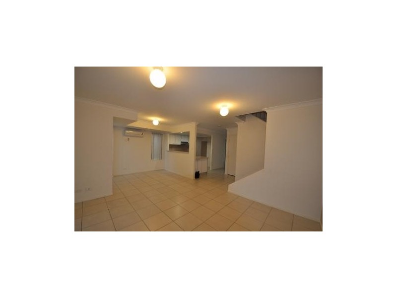 130 Jutland St, Oxley QLD 4075