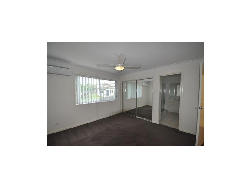 130 Jutland St, Oxley QLD 4075