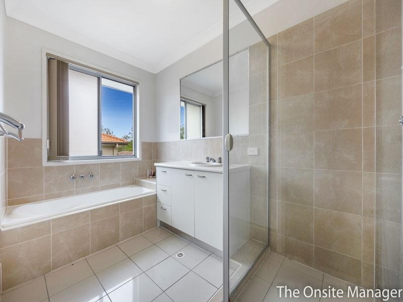 28 Earnshaw Street, Calamvale QLD 4116