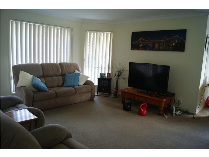 26 Earnshaw Street, Calamvale QLD 4116