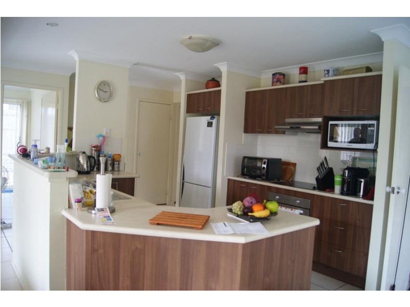 26 Earnshaw Street, Calamvale QLD 4116