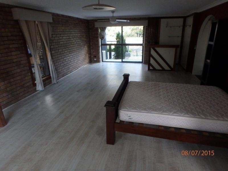 30 Bourton Rd, Merrimac QLD 4226